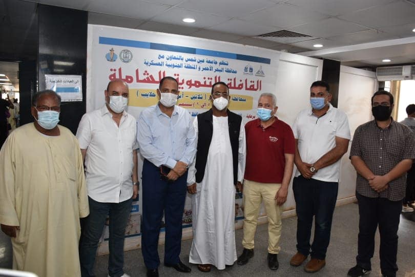 بالصور .. إقبال كثيف من أهالي مدن الشلاتين وحلايب وأبو رماد على خدمات قافلة جامعة عين شمس التنموية الشاملة إقبال كثيف
