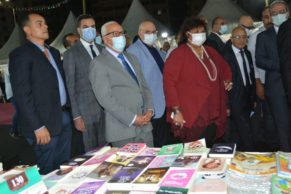 وزيرة الثقافة