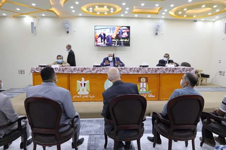 ” الزملوط ” يلتقي مع رجال الأعمال والمستثمرين بمحافظة الوادي الجديد الزملوط
