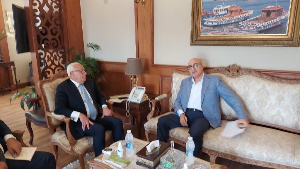 محافظ بورسعيد يستقبل رئيس المصرى ويهنئ بالتأهل الافريقى ويتابع الاستعداد للدورى محافظ بورسعيد