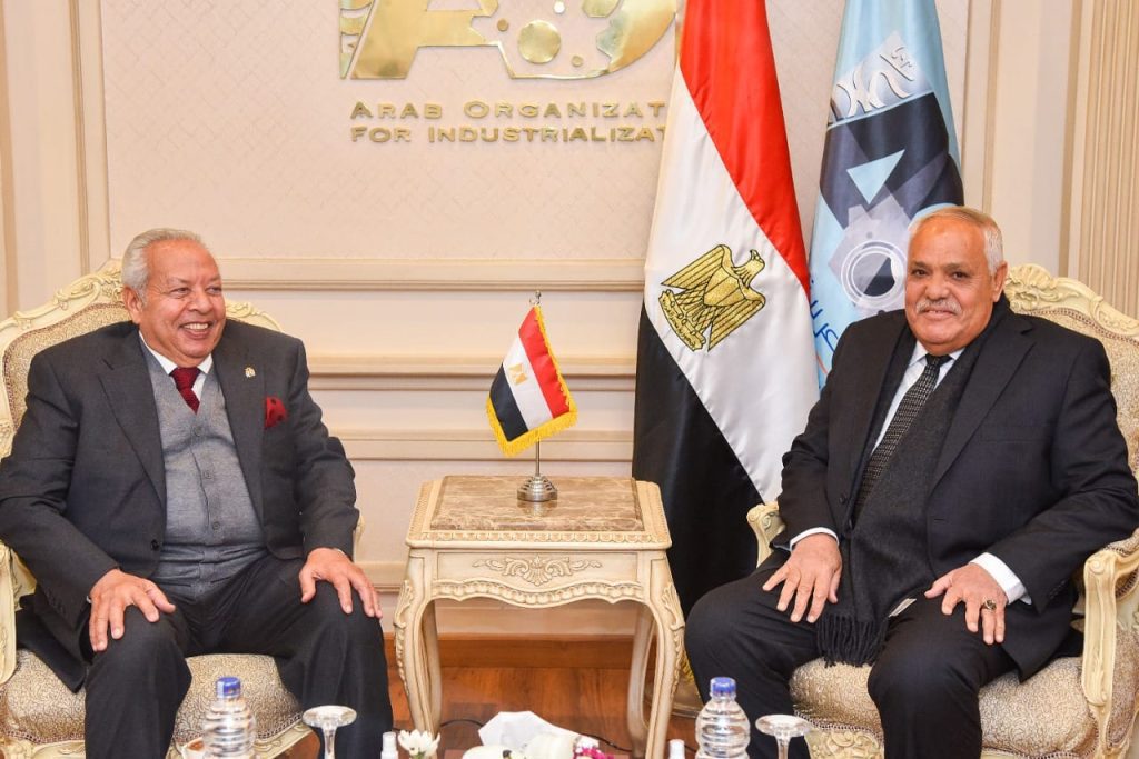 الهيئة العربية للتصنيع ومجموعة أبوغالي موتورز يوقعان بروتوكول تعاون مشترك