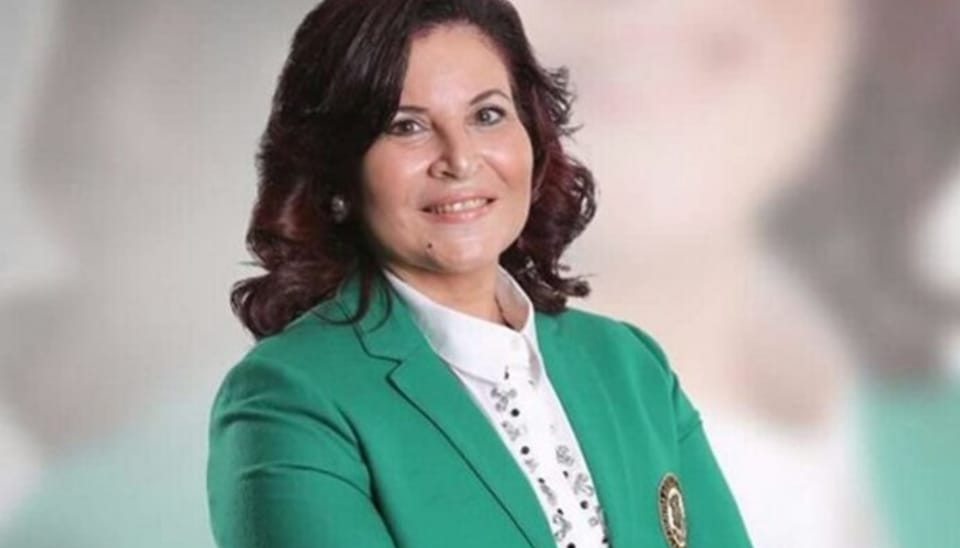 مستشار الأمين العام للقيادات النسائية: دول كثيرة قدمت الرعاية الصحية للمرضى ب”كارت”