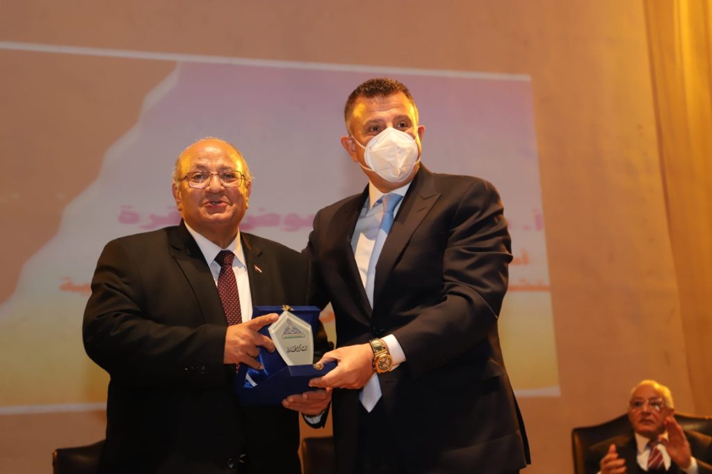 بحضور الفقى وهلال ونصر سالم انطلاق فعاليات ندوة ” أ. ب” سياسية بجامعة عين شمس
