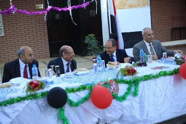 بالصور : رئيس جامعة المنيا وعميد كلية الحقوق يشهدانحفل افطار طلاب حقوق المنيا
