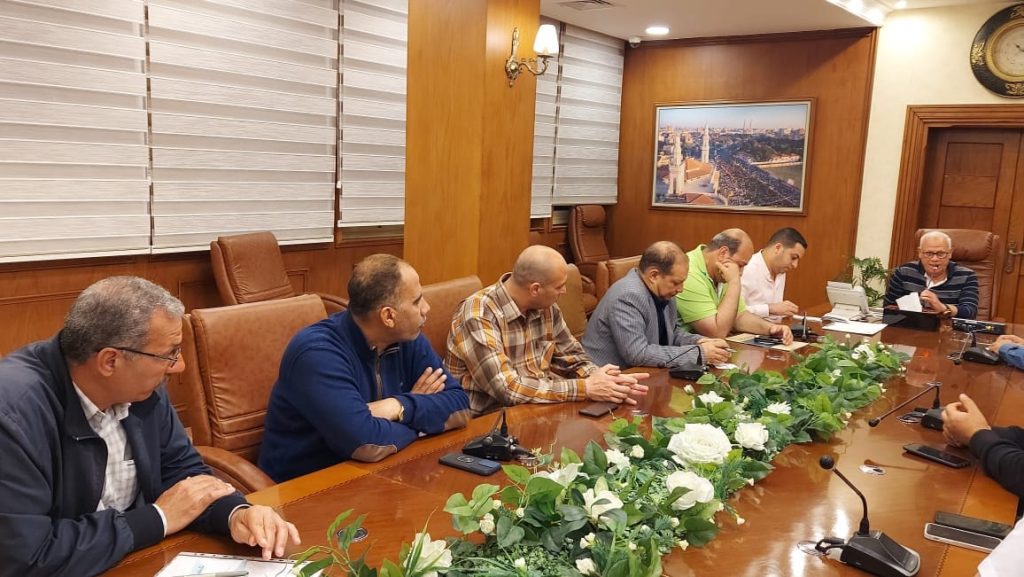 محافظ بورسعيد يوجه كافة الأجهزة التنفيذية برفع درجة الاستعداد القصوى