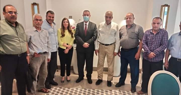 السفير الفلسطيني يبحث مع وفد وزارة الأوقاف ترتيبات سفر حجاج قطاع غزة 