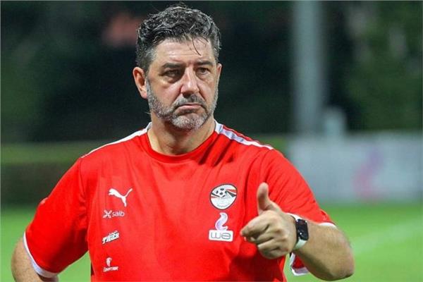فيتوريا يعلن تشكيل منتخب مصر في مواجهة النيجر