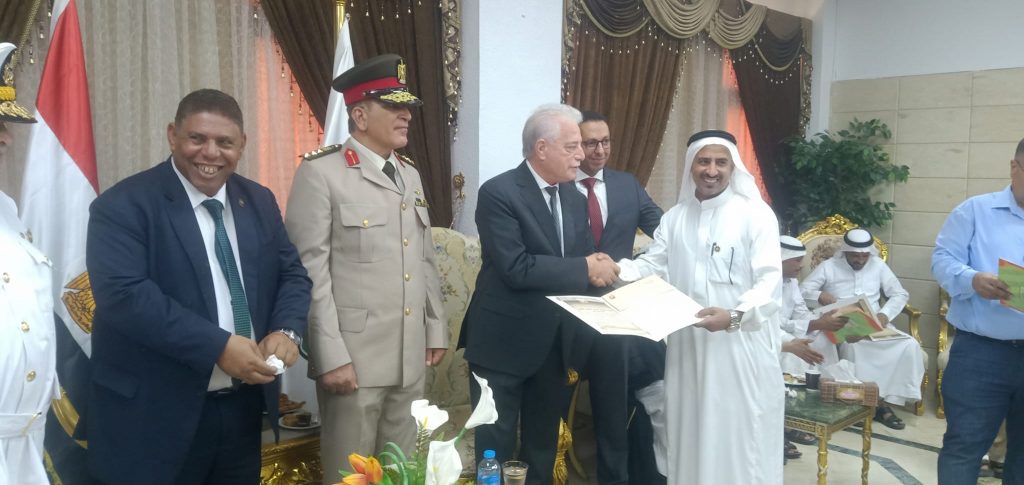 محافظ جنوب سيناء يكرم المجاهدين وٱسر الشهداء بمناسبة نصر إكتوبر المجيدة