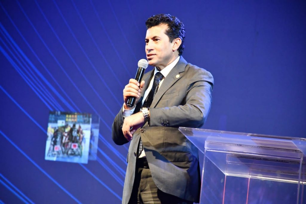 وزير الشباب والرياضة يشهد توقيع عقد الرعاية بين الإتحاد المصري لكرة اليد وشركة E finance للاستثمارات وتكريم المنتخبات الوطنية لكرة اليد