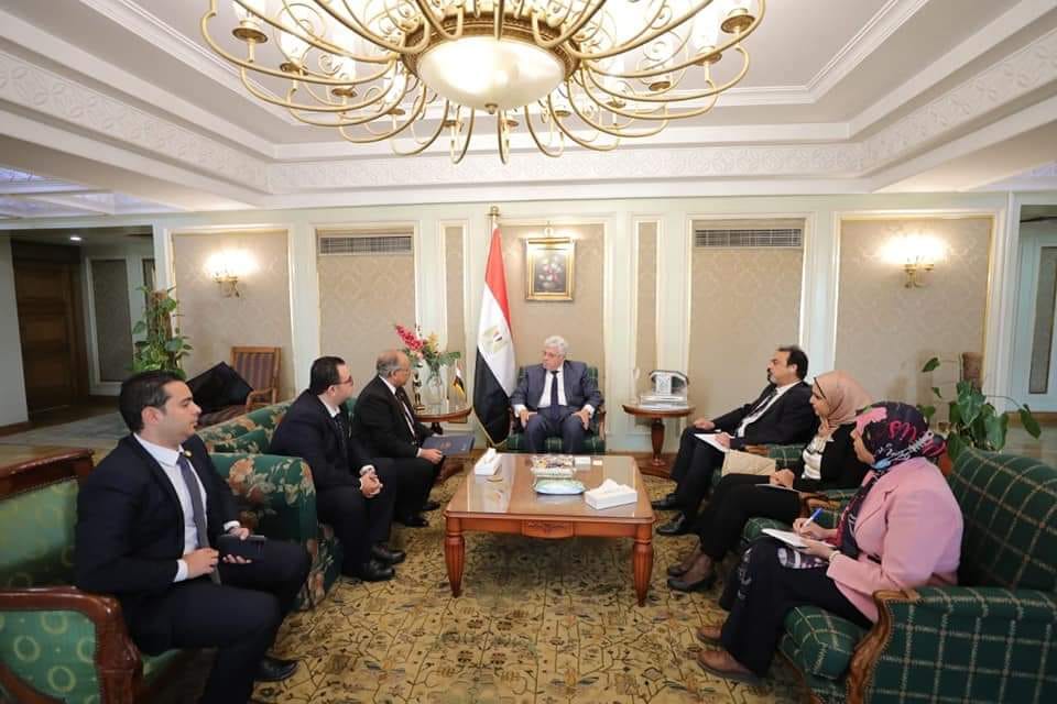 وزير التعليم العالى يلتقى رئيس الهيئة المصرية للتدريب الإلزامى للأطباء وزير التعليم العالى
