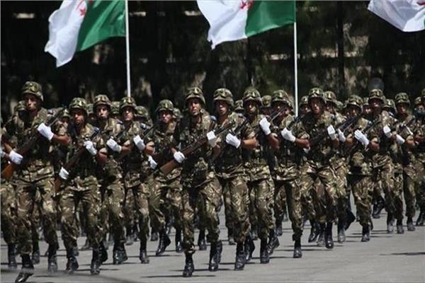 الجيش الجزائري: مقتل 3 إرهابيين والقبض على 3 آخرين