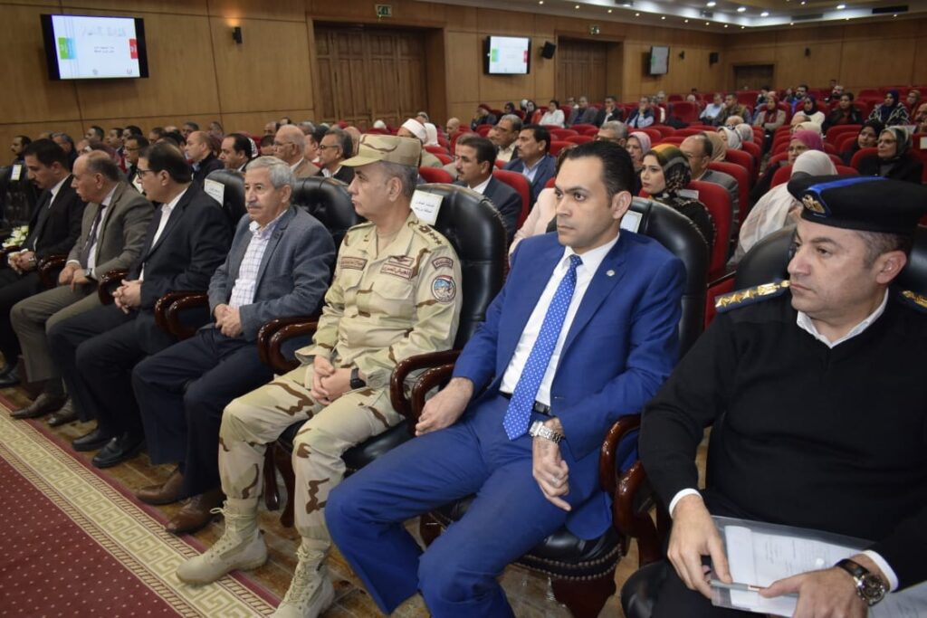 محافظ بورسعيد يترأس جلسة أعمال المجلس التنفيذي للمحافظة