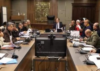 مقعد تسوية النزاعات يواصل جلساته الأسبوعية بقاعة المجلس التنفيذي بديوان عام المحافظة بطور سيناء