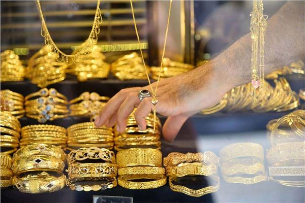 جرام الذهب يقفز 45 جنيهاً بمنتصف تعاملات السبت
