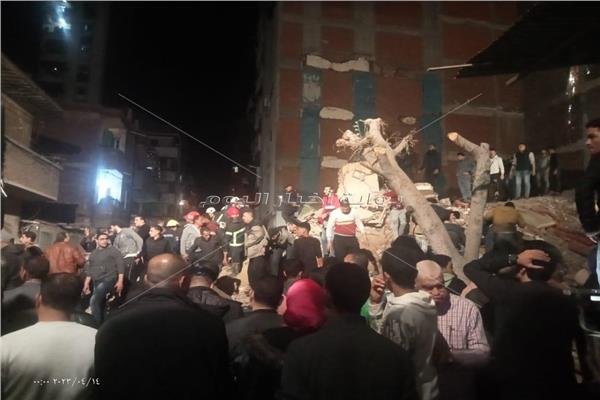 ارتفاع ضحايا عقار الورديان المنهار غربي الإسكندرية إلى 6 وفيات و5 إصابات