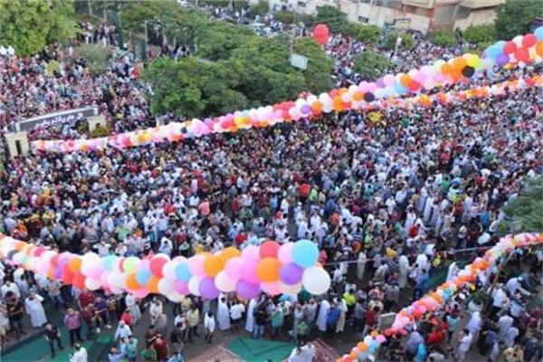 احتفالات عيد الفطر بين الماضي والحاضر.. «الواقع الافتراضي» يغزو المنازل