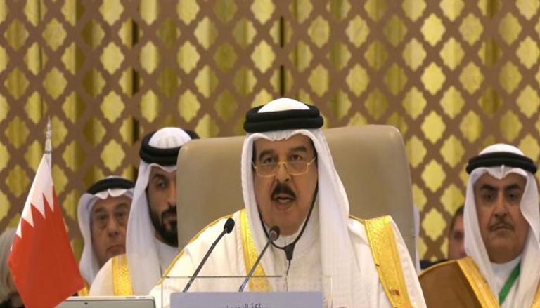 عاهل البحرين يعلن من جدة استضافة بلاده للقمة العربية المقبلة عاهل البحرين