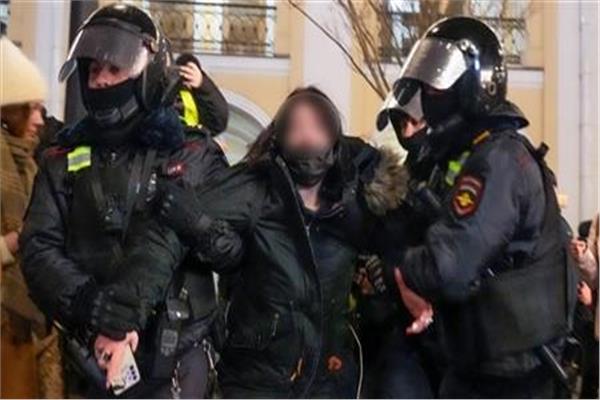روسيا تعتقل مهندسًا لتعاونه مع المخابرات الأوكرانية ويواجه عقوبة بالسجن مدى الحياة روسيا