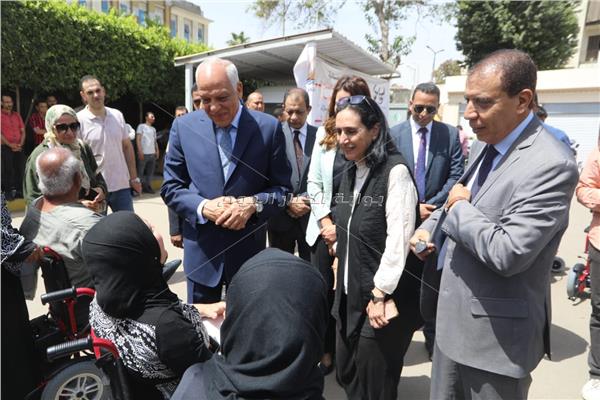 محافظ الجيزة يسلم 57 موتوسيكل مجهز طبيا لذوى الهمم موتوسيكل مجهز