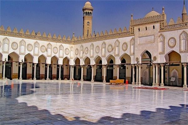 الأزهر في 9 سنوات.. جهود كبيرة في خدمة الدعوة خارجيا وداخليا وإعلاء لمكانة المرأة الأزهر