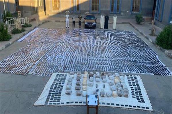 الأمن العام يداهم مزرعة ويضبط عصابة بطن مخدرات قيمتها 35 مليون جنيه