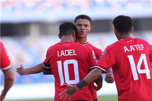 منتخب مصر يهزم غينيا ويتأهل لنهائي أمم إفريقيا وأولمبياد باريس 2024 منتخب مصر
