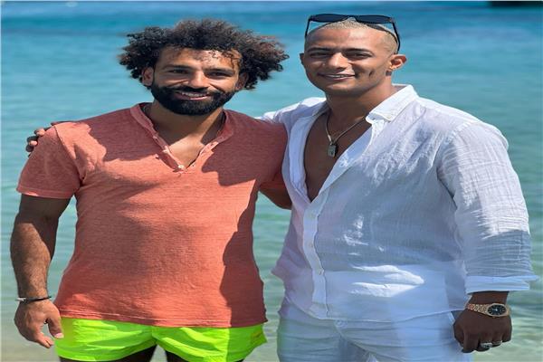 لأول مرة.. «رمضان» و «مو صلاح» على البحر خلال الإجازة الصيفية