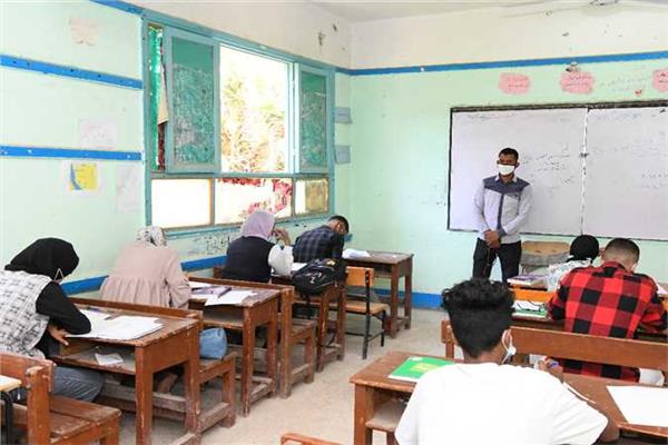 الثانوية العامة 2023| انتهاء تصحيح «الكيمياء».. والنتائج «مرتفعة»