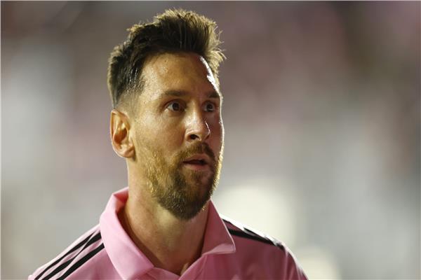 رئيس برشلونة يكشف السبب الحقيقي وراء رفض ميسي العودة