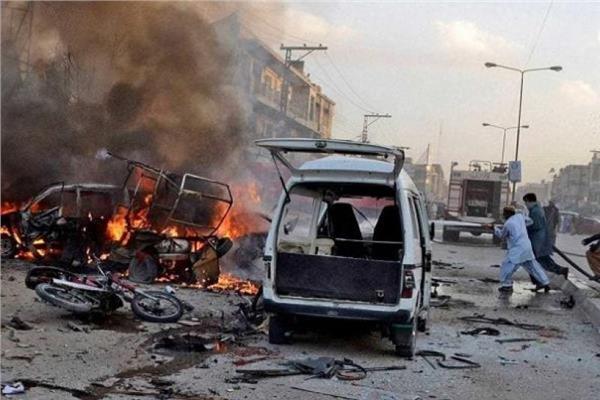 شاهد| لحظة وقوع تفجير انتحاري استهدف تجمعاً سياسياً في باكستان