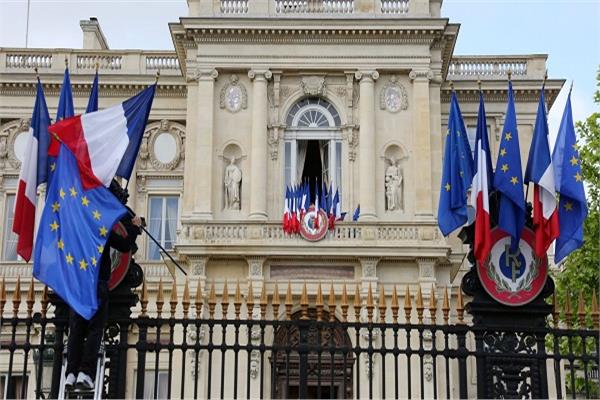 فرنسا تعلن انتهاء عمليات إجلاء رعاياها من النيجر وعودة 577 فرنسيا