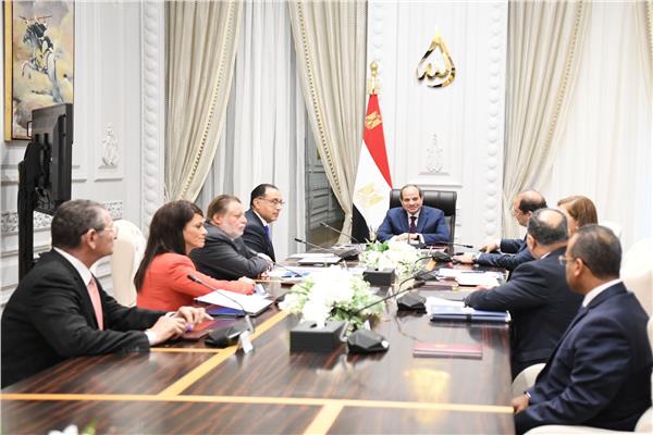 الرئيس السيسي يوجه ببذل أقصى الجهد للحد من آثار الأزمة الاقتصادية على المواطنين