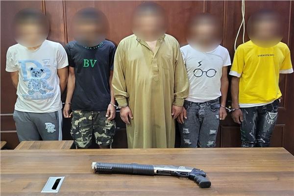كشف ملابسات فيديو يتضمن قيام بعض الأشخاص بالتعدي على كلب بالجيزة التعدي على كلب