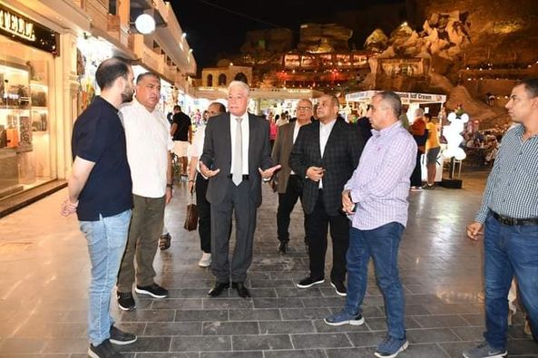 فوده يتفقد آخر مستجدات أعمال تطوير السوق القديم بشرم الشيخ