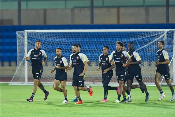الجماهير تحفز لاعبي الأهلي قبل مباراة السوبر الأفريقي