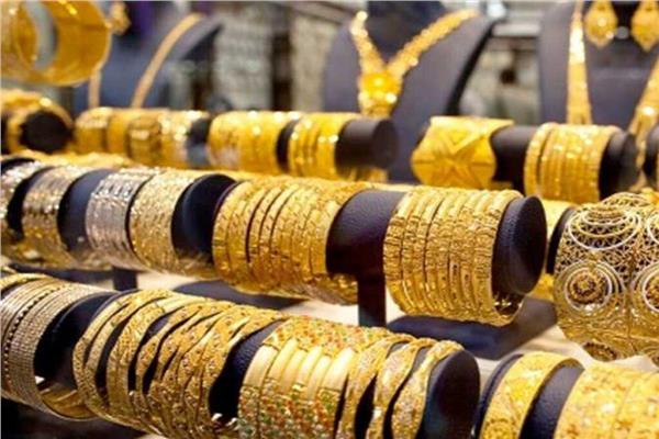 بعد ارتفاعه 40 جنيهًا.. رئيس الشعبة يتوقع أسعار الذهب بنهاية العام