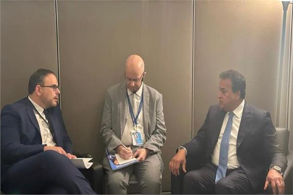 وزير الصحة يبحث مع نظيره الفرنسي التدريب على أدق جراحات زراعة الأعضاء زراعة الأعضاء