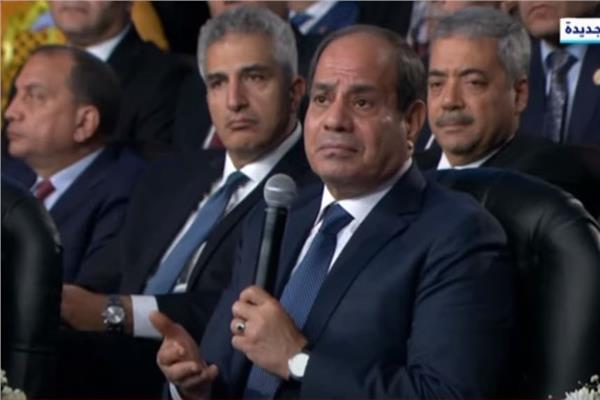 الرئيس السيسي يوجه بإنشاء 100 مدرسة جديدة بمواصفات مميزة