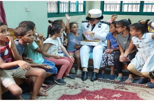 «الداخلية» تشارك الأيتام والمُسنين فرحة الاحتفال بـ«المولد النبوي»