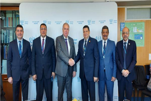 رئيس «المحطات النووية» يستعرض مستجدات إنشاءات مشروع الضبعة