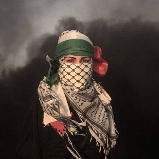 قلم مكسور… رسالة من ثائرة فلسطينية من تحت الركام ثائرة فلسطينية