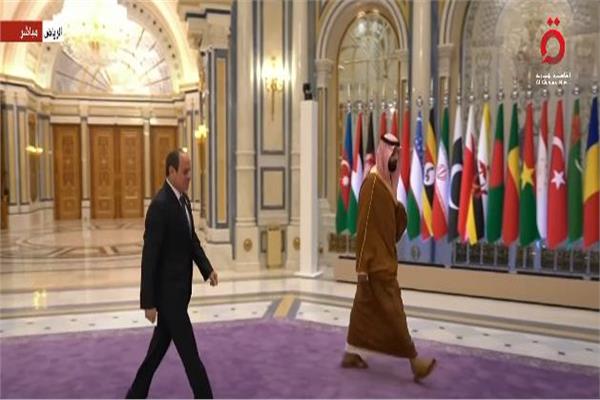 الرئيس السيسي يصل مقر انعقاد القمة العربية الإسلامية بالرياض