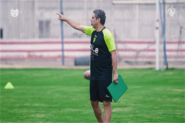 اتجاه في الزمالك للإبقاء على معتمد جمال مديرا فنيا حتى يناير