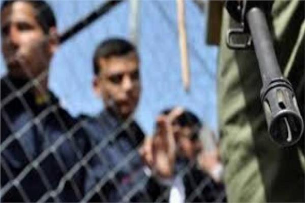 وصول دفعة من الأسرى الفلسطينيين إلى الضفة تمهيدًا للإفراج عنهم