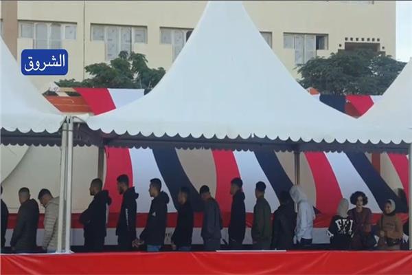 طوابير انتخابية طويلة أمام لجان مدينة الشروق بالانتخابات الرئاسية