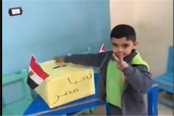 من أول الناخب حتى القاضي| أطفال ينظمون محاكاة لنظام التصويت في الانتخابات