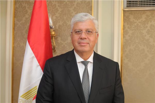 وزير التعليم العالي يصدر قرارًا بإغلاق كيانين وهميين بالإسكندرية