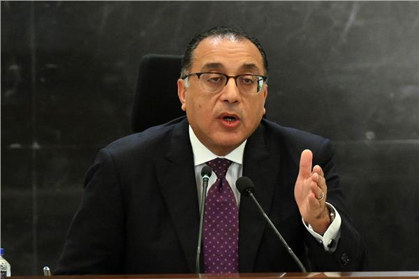 رئيس الوزراء يوضح أسباب زيادة أسعار بعض الخدمات