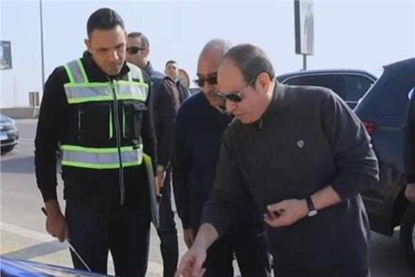 السيسي: نعمل على تنمية 15 ألف فدان بالقاهرة الجديدة لاستخدامهم في المشروعات