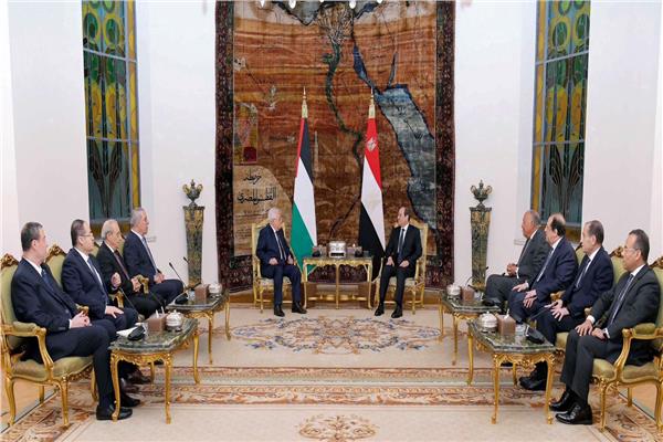 الرئيس محمود عباس: مصر تبذل جهودًا كبيرة لحقن دماء الشعب الفلسطيني